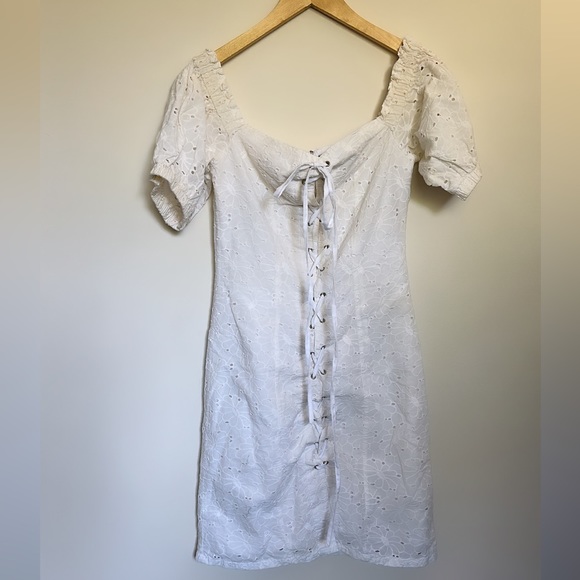 3 for $20 ✨ASOS DESIGN Lace Up Broderie Off Shoulder Mini Sundress - Picture 2 of 5